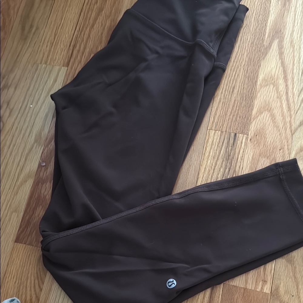Brown lululemon wunder under leggings s